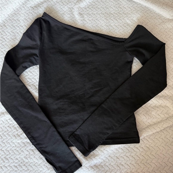 Edikted Tops - Edikted Black Off-Shoulder Long Sleeve Top